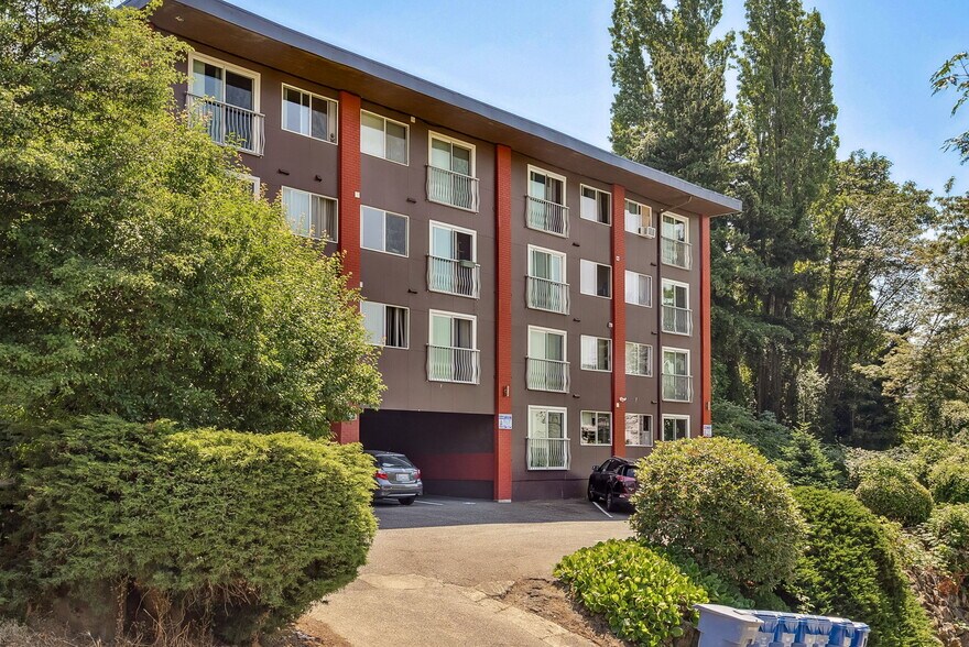 2414 13th Ave S, Seattle, WA à vendre - Photo du bâtiment - Image 3 de 17