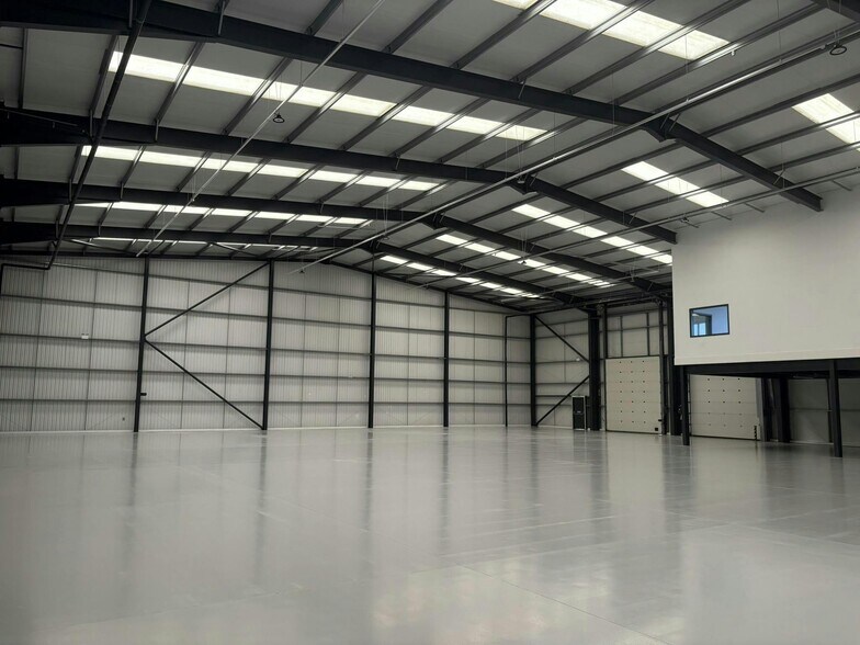 Ordnance Rd, Chorley à louer - Photo du bâtiment - Image 2 de 3