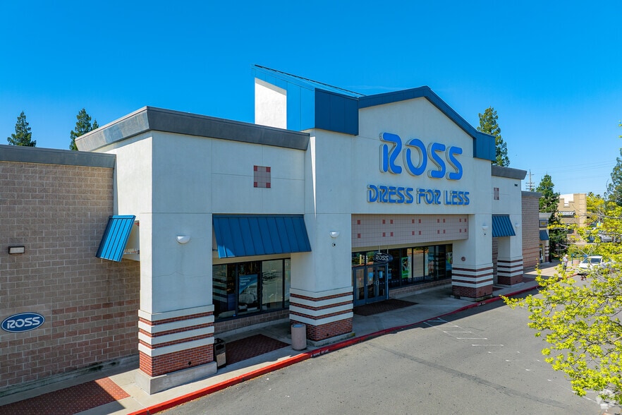 7342-7350 Greenback Ln, Citrus Heights, CA for lease - Building Photo - Image 2 of 32