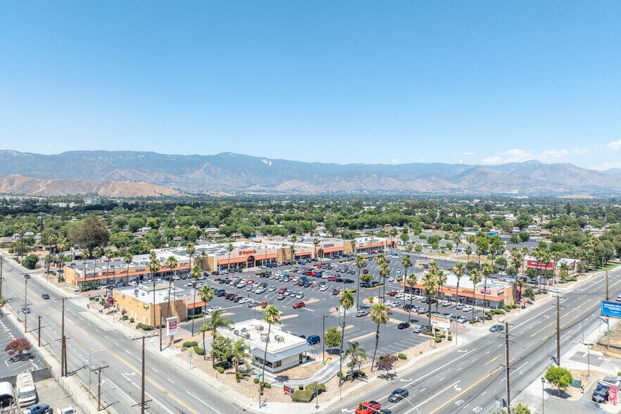 1558-1584 W Baseline St, San Bernardino, CA à louer - Aérien - Image 2 de 5