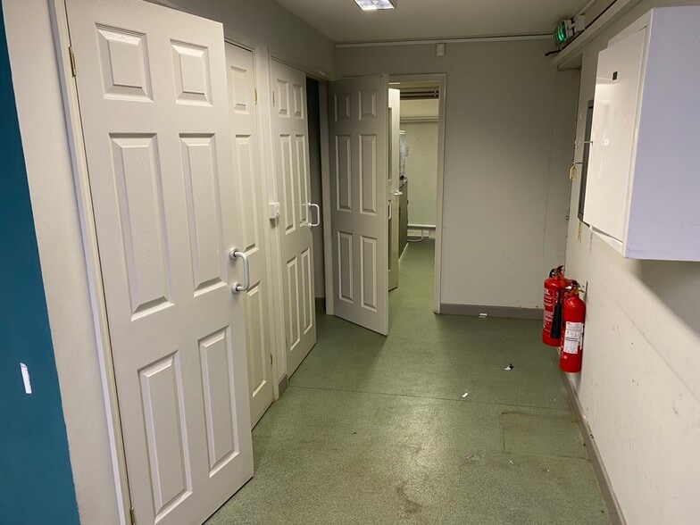 Connaught Pln, Attleborough for sale - Interior Photo - Image 3 of 4