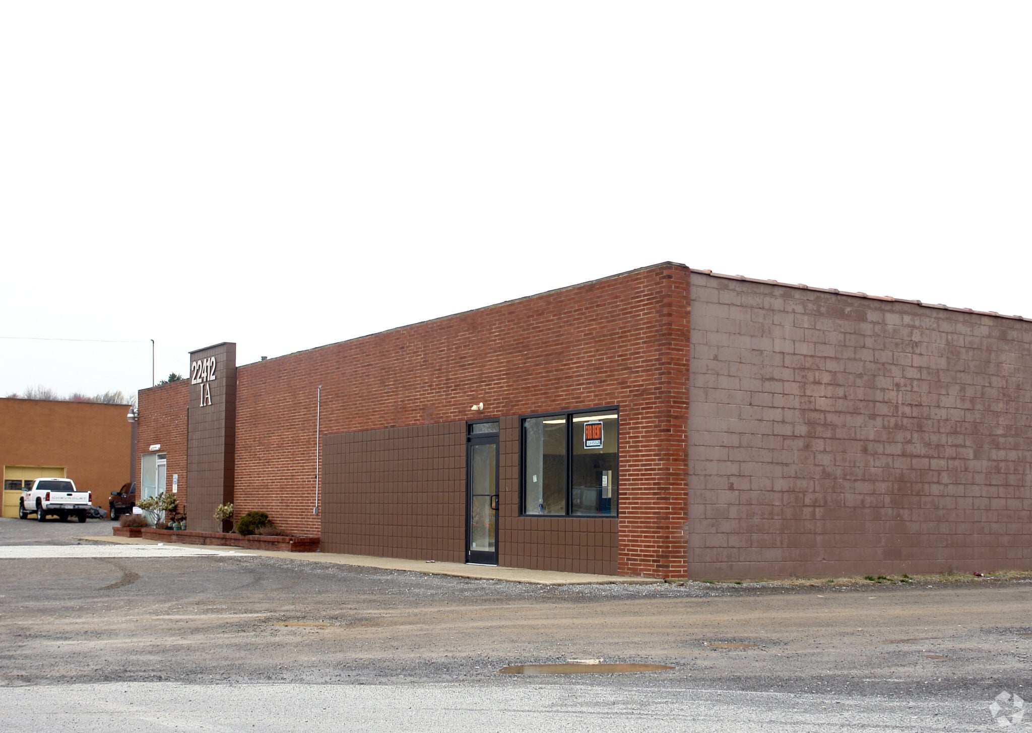 22412 Perry Hwy, Zelienople, PA for lease Primary Photo- Image 1 of 4