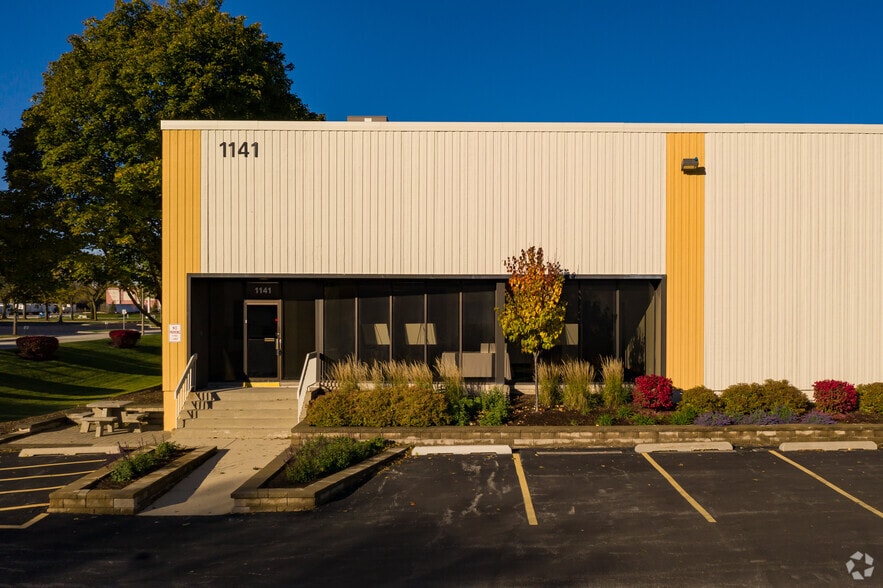 1141-1149 W Bryn Mawr Ave, Itasca, IL for lease - Building Photo - Image 3 of 6