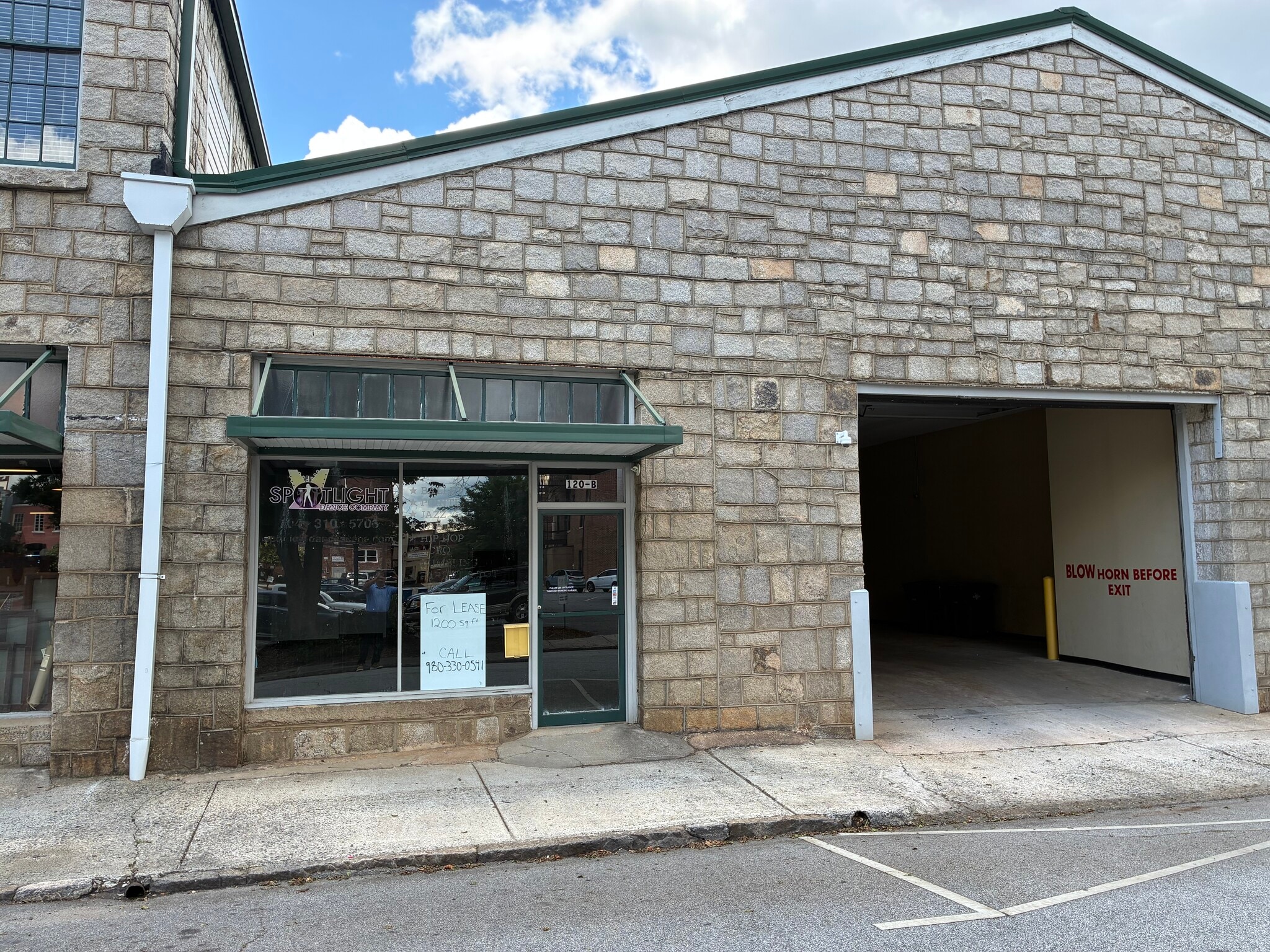 120 N Church St, Salisbury, NC for lease Primary Photo- Image 1 of 4