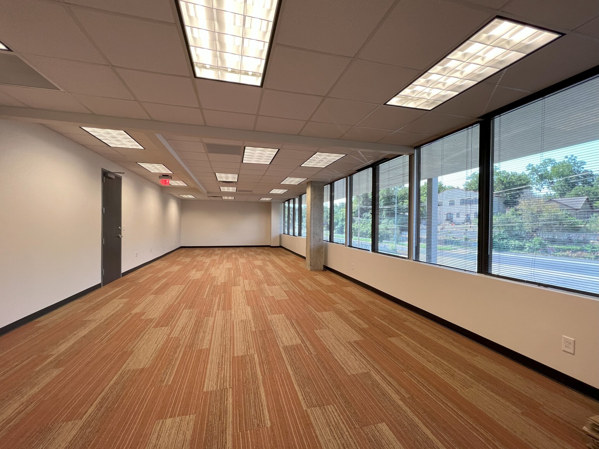 512 E Riverside Dr, Austin, TX for lease Building Photo- Image 1 of 2