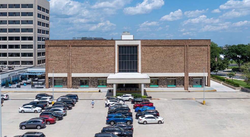 2 Bala Plz, Bala Cynwyd, PA for lease - Primary Photo - Image 1 of 13