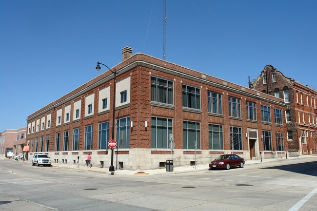 More details for 212 4th St, Racine, WI - Office for Sale