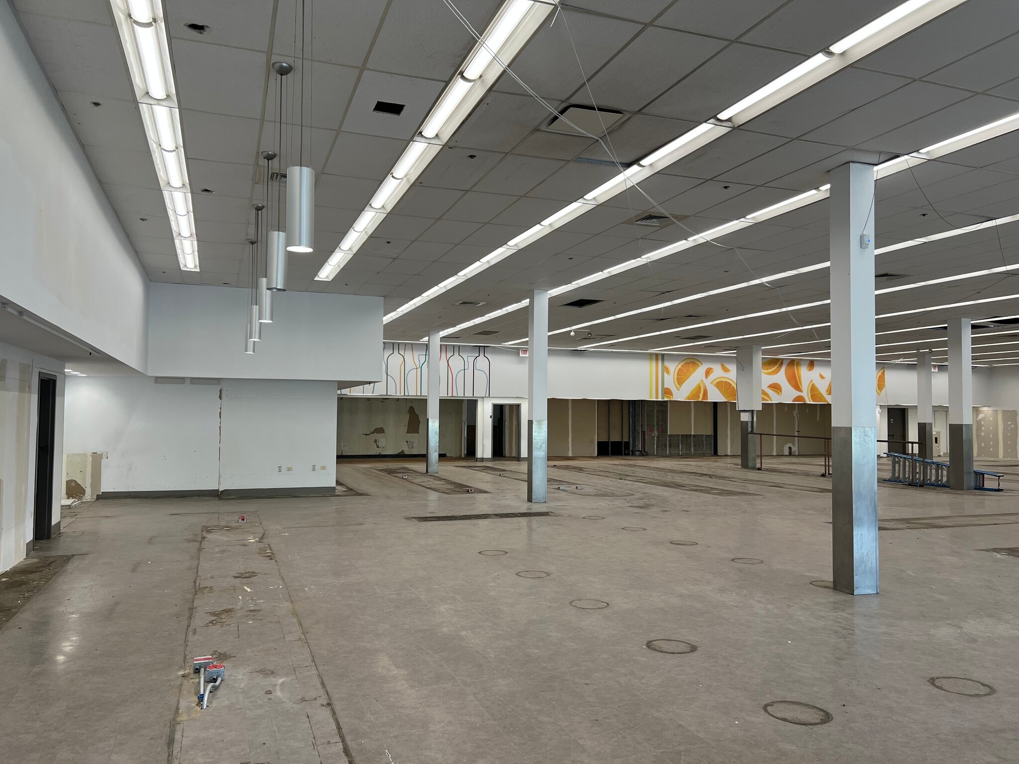 3401-3481 S King Dr, Chicago, IL for lease Interior Photo- Image 1 of 2