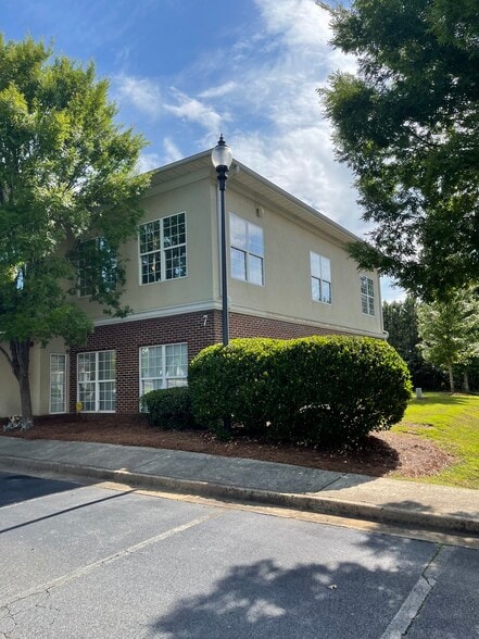 3745 Cherokee St, Kennesaw, GA à louer - Photo du bâtiment - Image 3 de 17