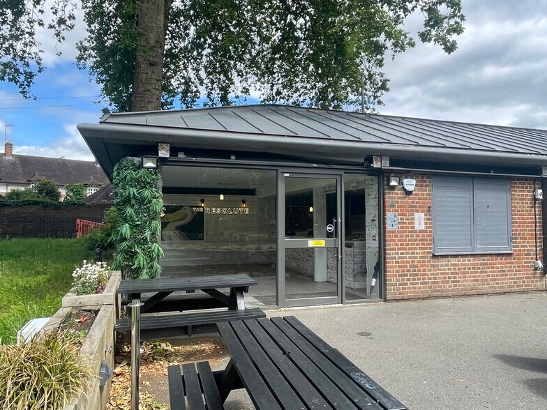 Higginson Park, Pound Ln, Marlow à louer - Photo du bâtiment - Image 3 de 3