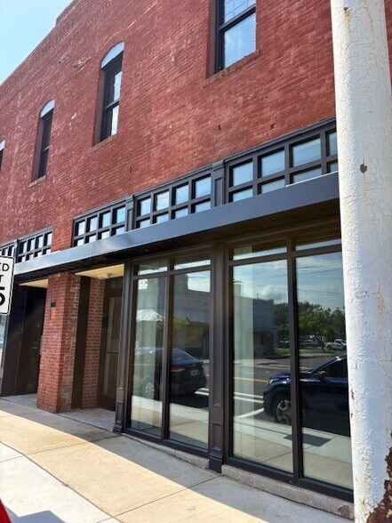 2144 W Main St, Tampa, FL à louer - Photo du bâtiment - Image 1 de 7