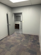 7 Sperti Dr, Edgewood, KY for lease Interior Photo- Image 2 of 6