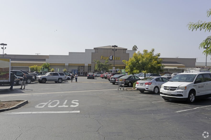 1600-1900 W Rosecrans Ave, Compton, CA for lease - Primary Photo - Image 2 of 12