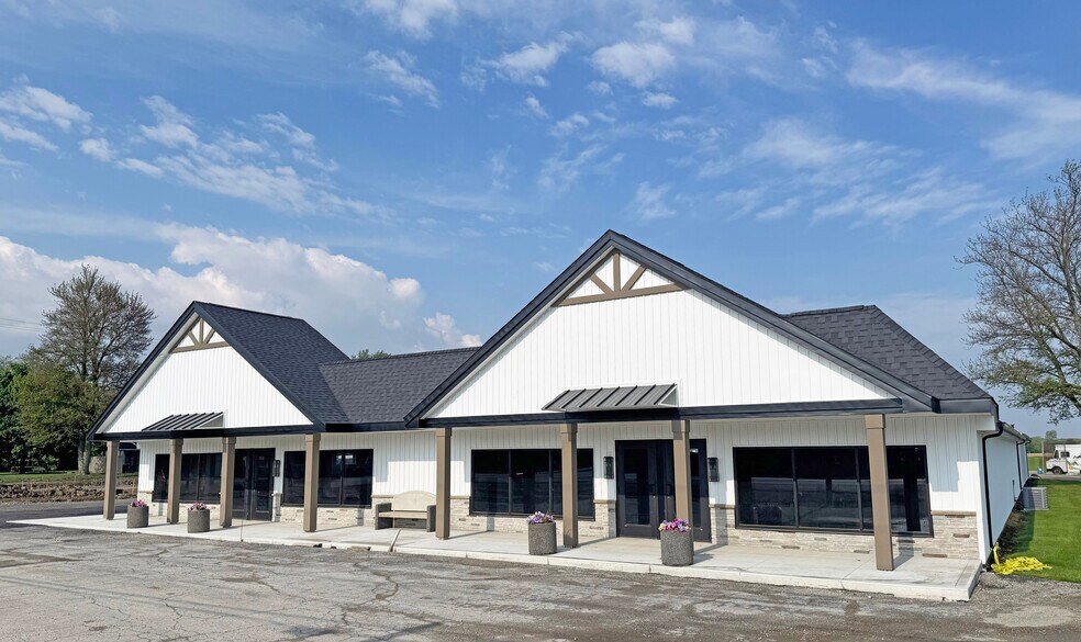 10018 N State Road 1, Ossian, IN à louer - Photo du bâtiment - Image 2 de 9