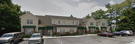 405-413 Larch Cir, Wilmington, DE for lease Interior Photo- Image 2 of 9