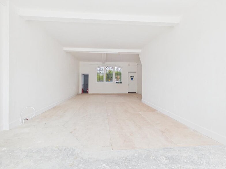 Collington Av, Bexhill On Sea for lease - Building Photo - Image 2 of 17
