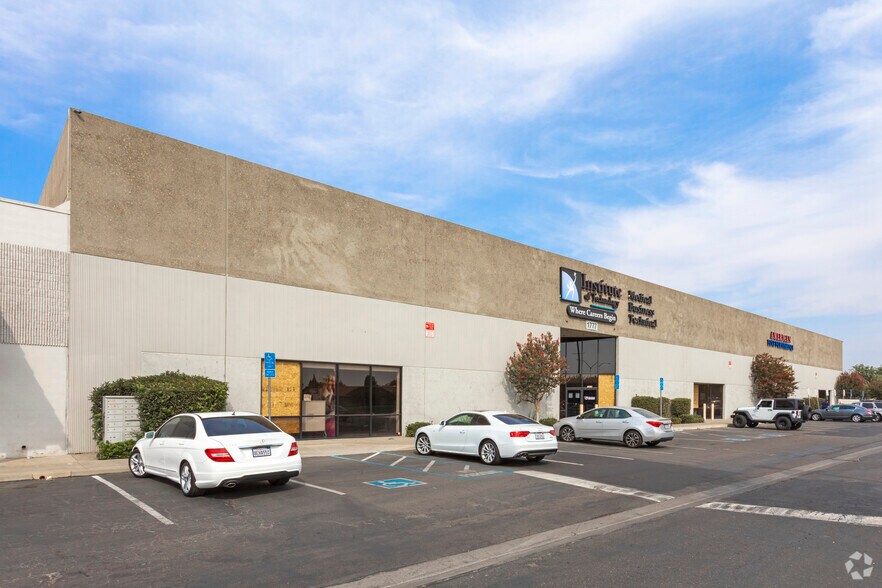 1777-1789 E Hammer Ln, Stockton, CA for lease - Building Photo - Image 2 of 5