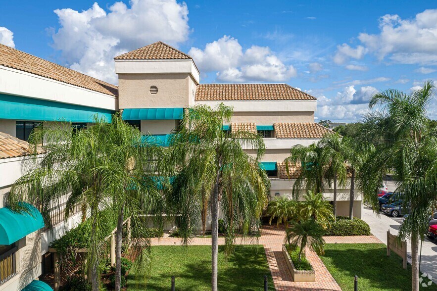 1700 N University Dr, Coral Springs, FL à louer - Photo du bâtiment - Image 3 de 6