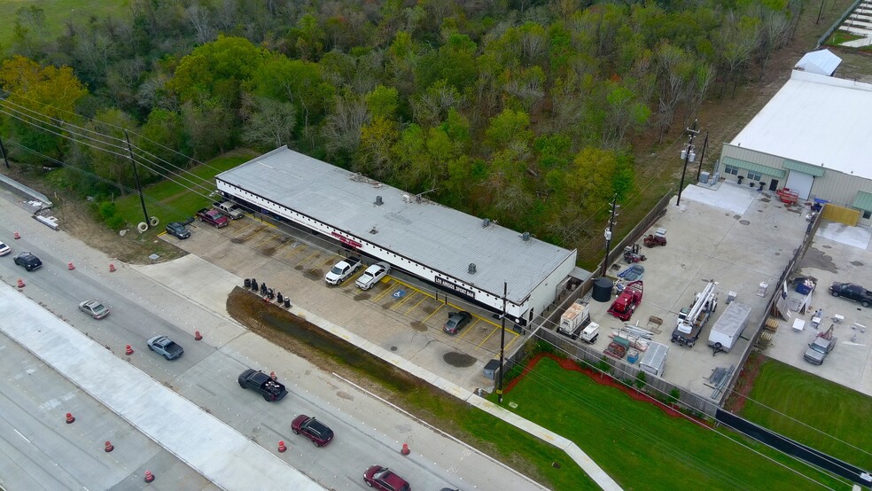 2206 Fm 1960 Rd, Humble, TX à vendre - Photo du bâtiment - Image 2 de 7