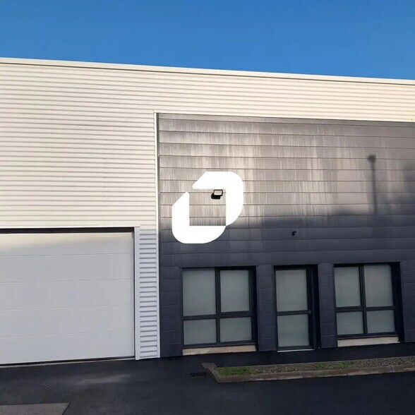 Flex dans Thouaré-sur-Loire à louer - Photo du bâtiment - Image 2 de 6