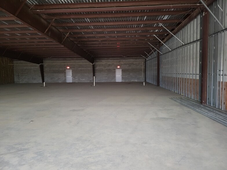 14806 Ella Blvd, Houston, TX for lease - Interior Photo - Image 2 of 8