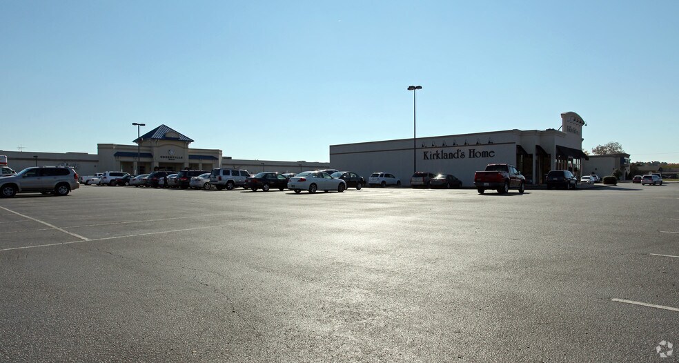 714 Greenville Blvd SE, Greenville, NC à louer - Photo du bâtiment - Image 2 de 8