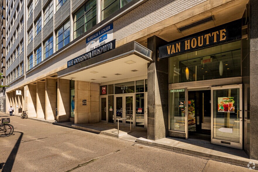 390-400 Boul De Maisonneuve O, Montréal, QC à louer - Photo du bâtiment - Image 3 de 4