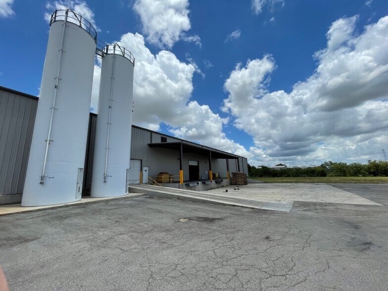 190 Finegan dr, Del Rio, TX à vendre - Photo du bâtiment - Image 2 de 20