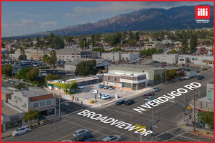 For Sale: Multi-Tenant Property in Glendale - Entrepôt