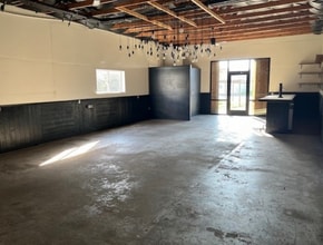 12345 Pauls Valley Rd, Austin, TX for lease Interior Photo- Image 2 of 4