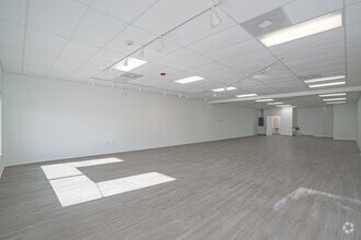 2000 N Federal Hwy, Delray Beach, FL for lease Interior Photo- Image 2 of 6