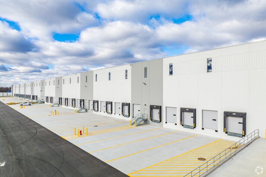 1130 N Pottstown Pike, Exton, PA à louer - Photo du bâtiment - Image 2 de 5