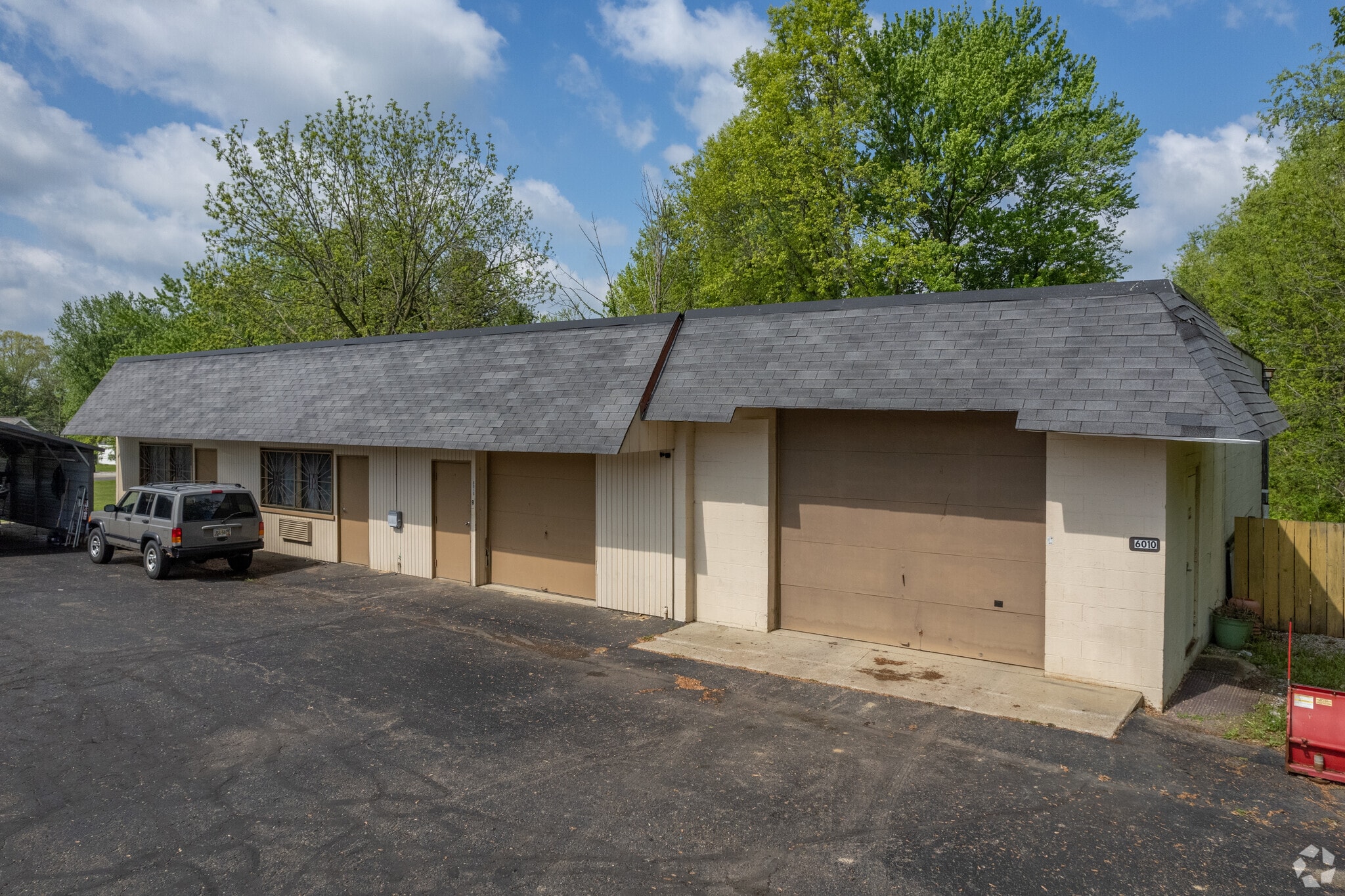 6010 Manchester Rd, Akron, OH for sale Primary Photo- Image 1 of 5