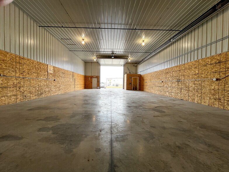 3515 Seger Dr, Rapid City, SD à louer - Photo du bâtiment - Image 2 de 5