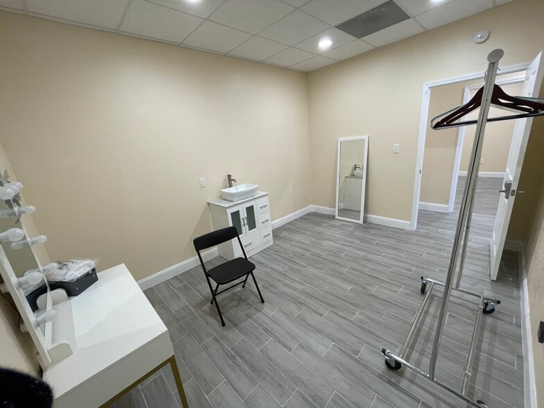 14100 US Highway 19 N, Clearwater, FL for lease - Interior Photo - Image 2 of 47