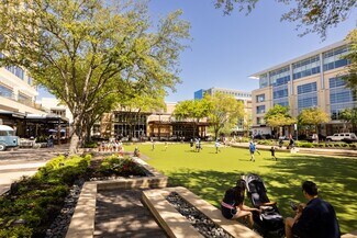 Plus de détails pour 800 Town And Country Blvd, Houston, TX - Commerce de détail à louer