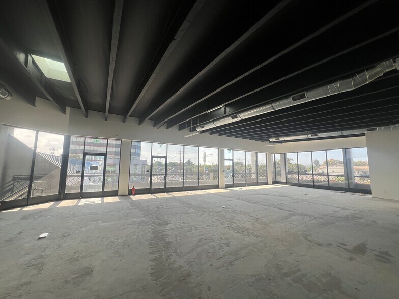 2512-2540 Overland Ave, Los Angeles, CA à louer - Photo du bâtiment - Image 3 de 5