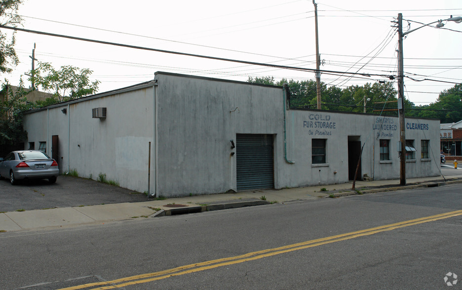 176 New York Ave, Huntington, NY for lease - Building Photo - Image 2 of 17