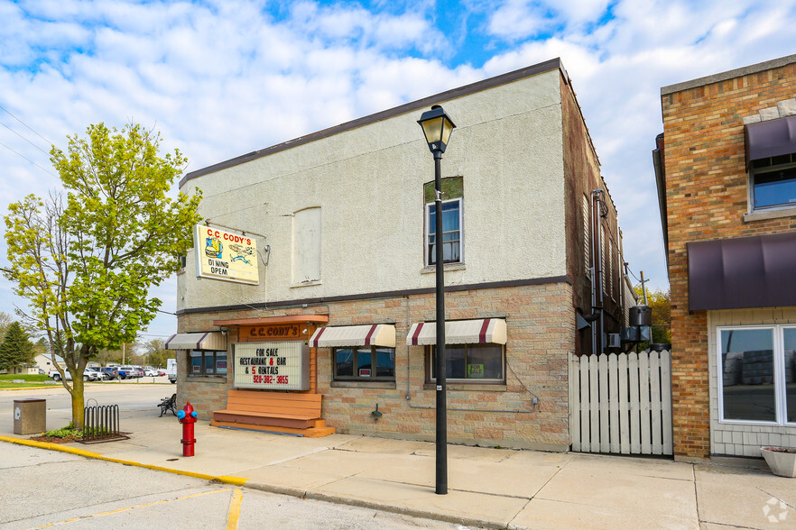 152-154 W Main St, Campbellsport, WI for sale - Primary Photo - Image 1 of 1