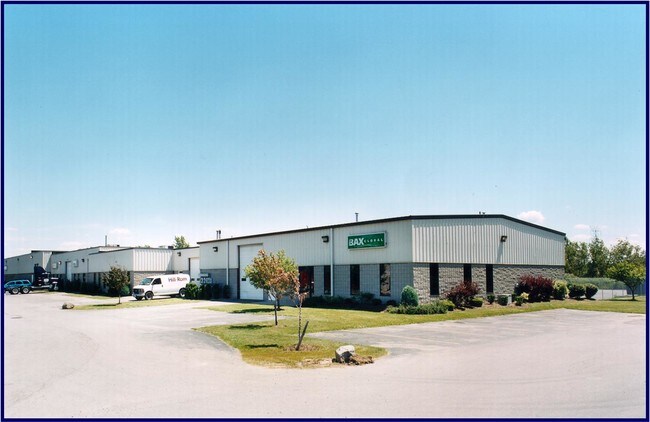 Plus de détails pour 19 Ransier Dr, West Seneca, NY - Local d'activités à louer