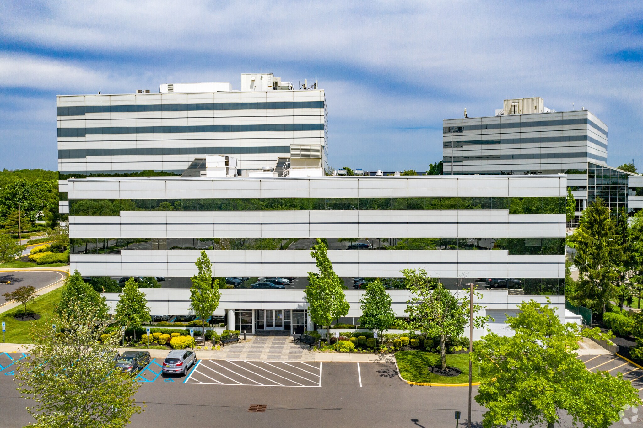 8000 Midlantic Dr, Mount Laurel, NJ for sale Building Photo- Image 1 of 1