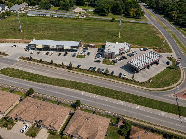 986 E Grande Blvd, Tyler, TX à louer - Aérien - Image 2 de 4