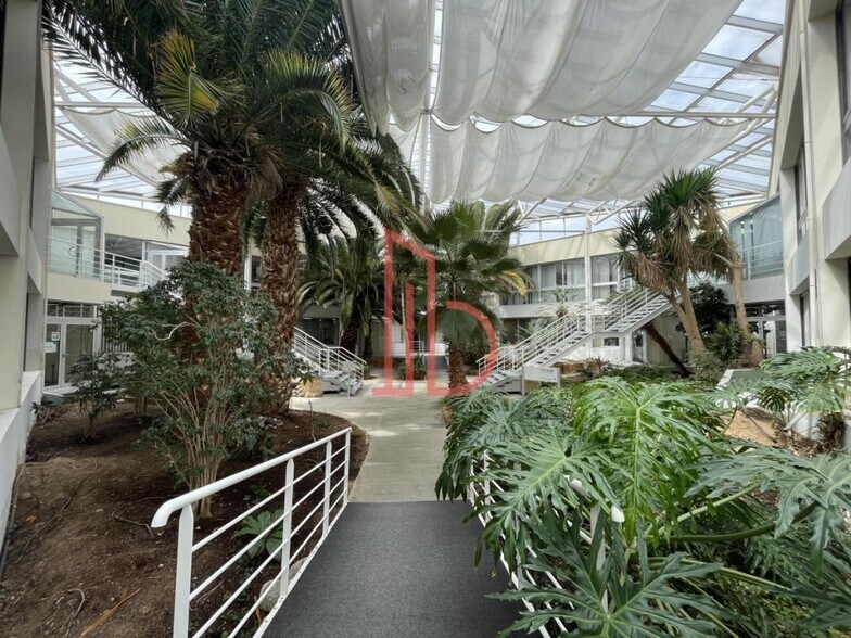 Office in Bordeaux for sale - Building Photo - Image 2 of 4