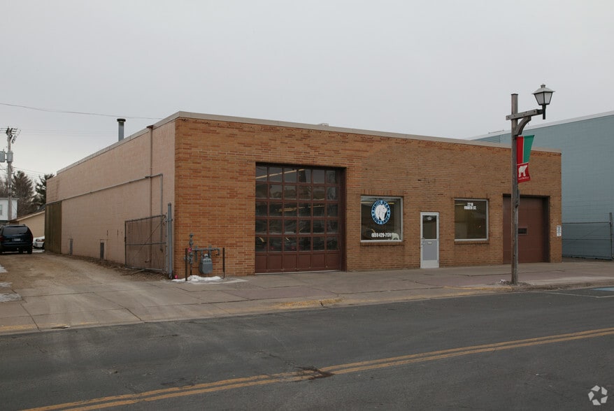 2218 4th St, White Bear Lake, MN for lease - Building Photo - Image 3 of 13