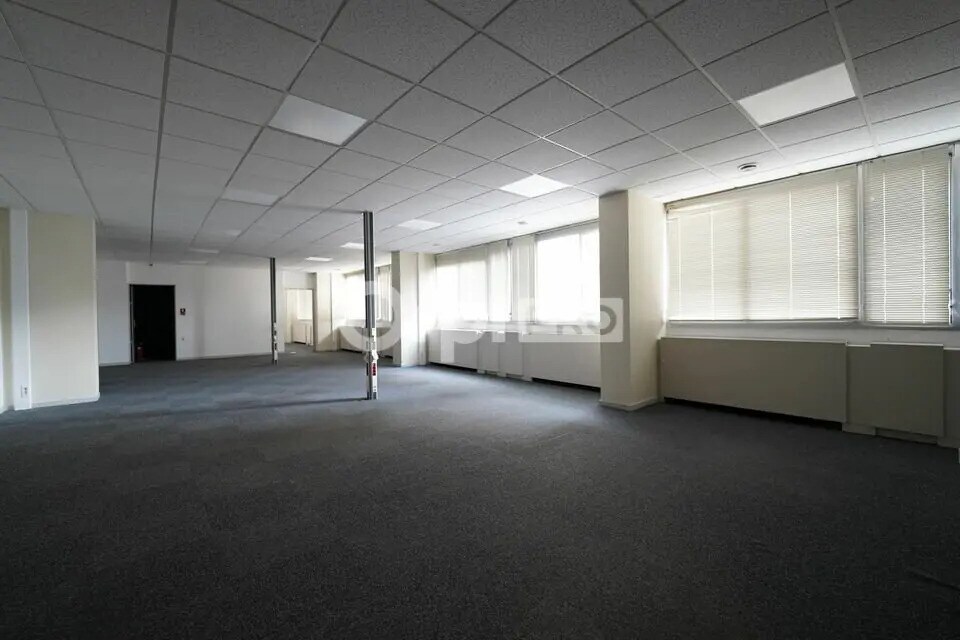 Office in Lyon for lease Interior Photo- Image 1 of 25