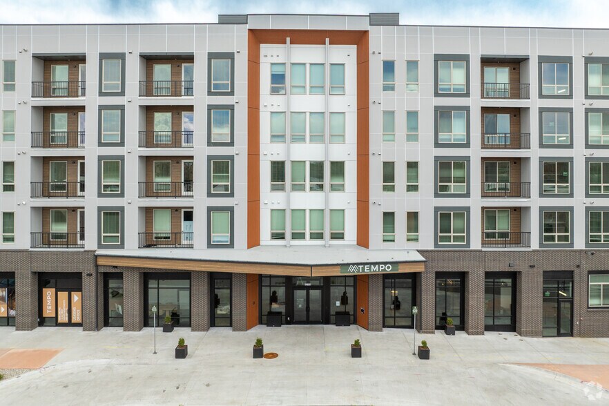 12150 E Dartmouth Ave, Aurora, CO à louer - Photo du bâtiment - Image 2 de 73