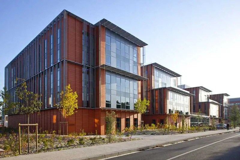 1-11 Rue Du Cottage Tolbiac, Chevilly-Larue for lease Building Photo- Image 1 of 13