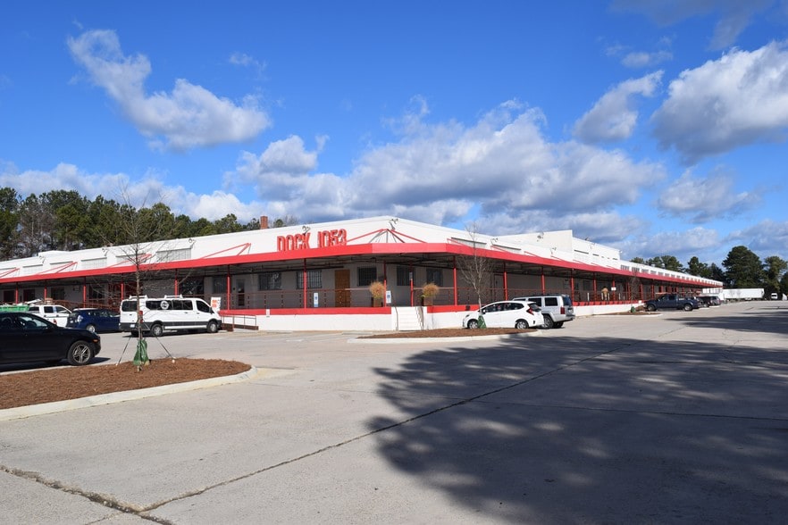 1053 Whitaker Mill Rd, Raleigh, NC à louer - Photo du bâtiment - Image 2 de 20