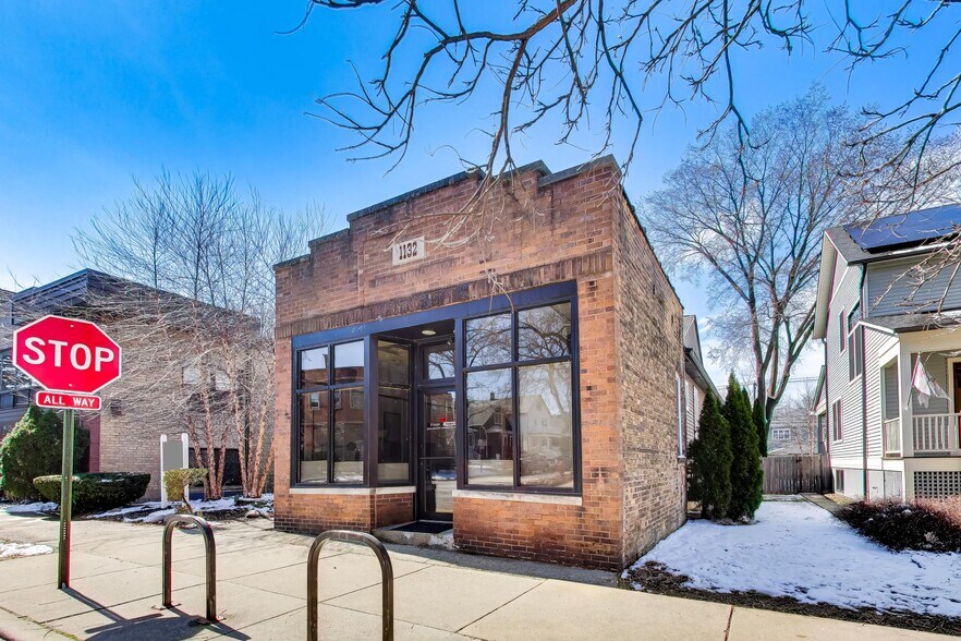 1132 Florence Ave, Evanston, IL à vendre - Photo du bâtiment - Image 3 de 21