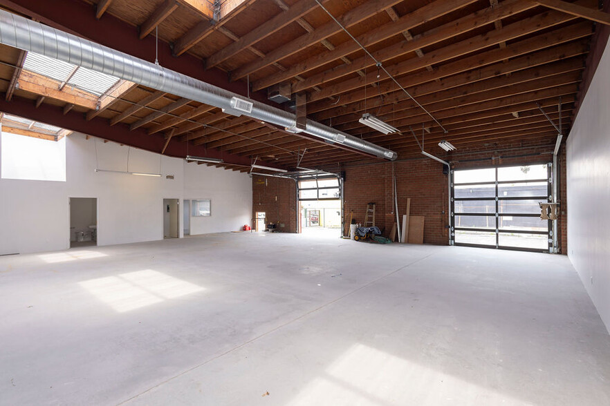 4625 W Washington Blvd, Los Angeles, CA for lease - Interior Photo - Image 2 of 17